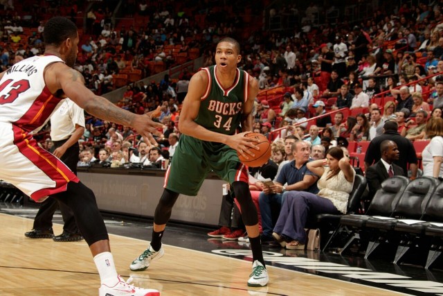 徐虎22+8广东惨败上海 郭昊文31分同曦胜江苏