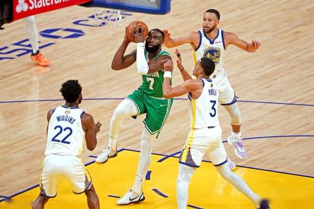 欧冠末轮出线形势：皇马不败晋级 8队惨烈厮杀